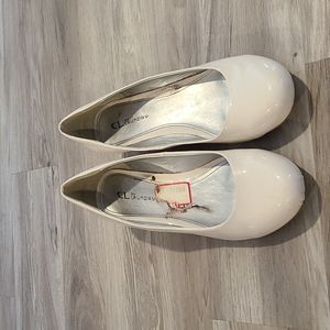 CL by Laundry Size 11 wedge